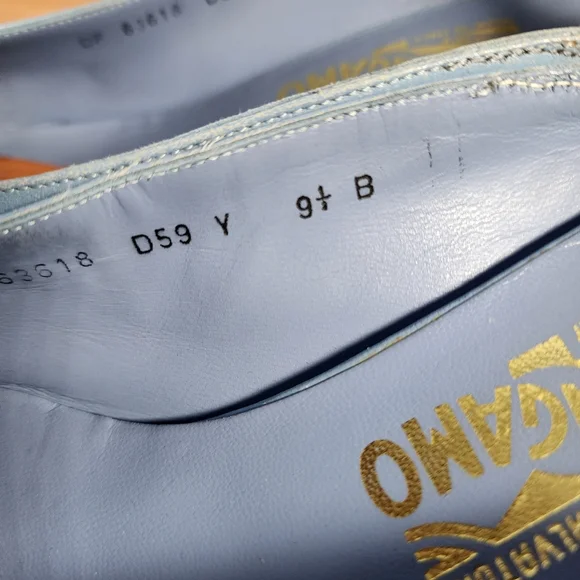 Salvatore Ferragamo Blue and Gray Flats with Pointed Toe Size 9.5 - Picture 5 of 9